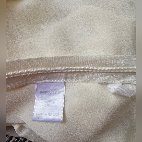 New York & Company - Cream Front Ruffle Sleeveless V-Neck Top - Picture 8 of 8